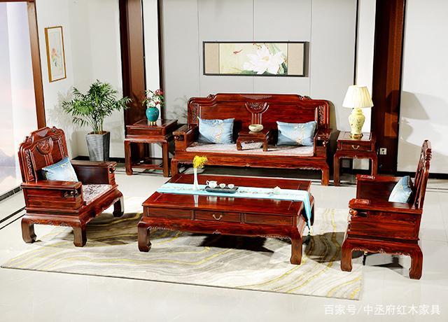 小户型的客厅可以摆放什么样的红木家具